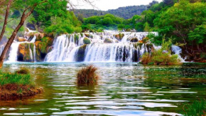 Гостиница Matanovi dvori-Krka National Park  Лозовац